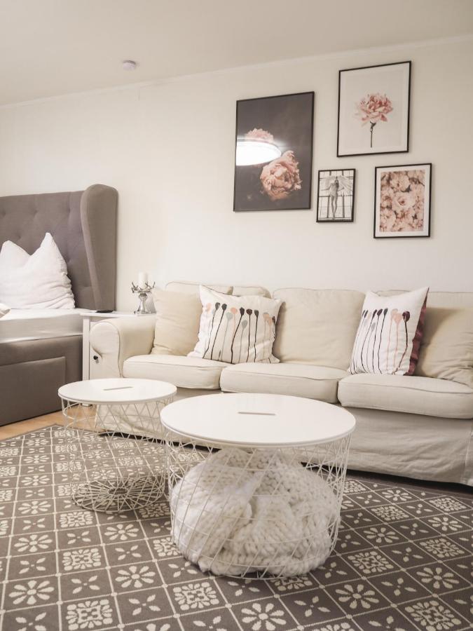 Stylische Wohnung In Ruhiger Lage, Sehr Messenah Laatzen ภายนอก รูปภาพ