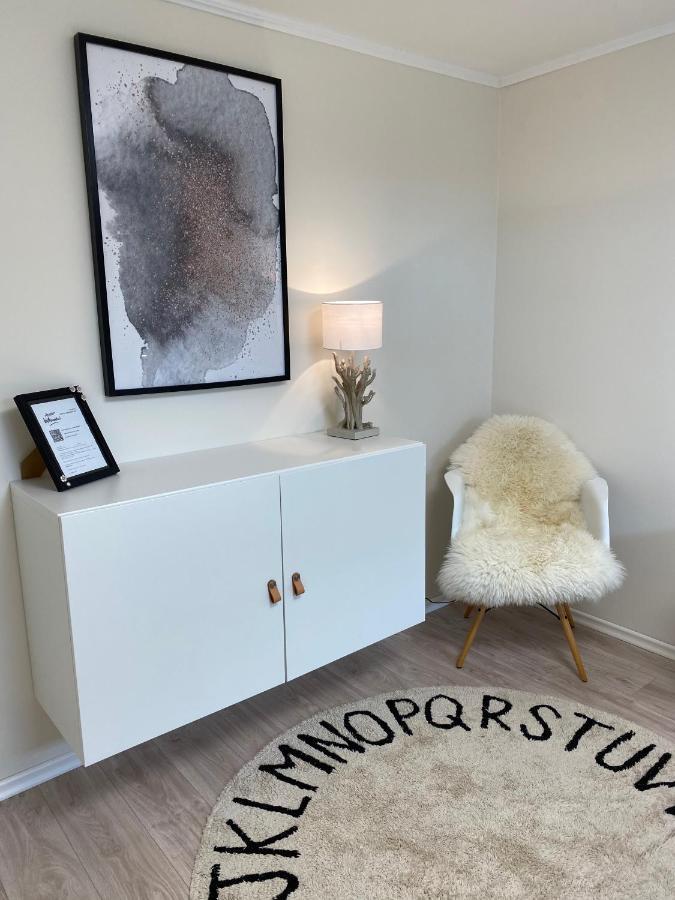 Stylische Wohnung In Ruhiger Lage, Sehr Messenah Laatzen ภายนอก รูปภาพ