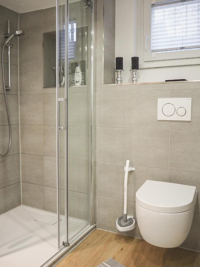 Stylische Wohnung In Ruhiger Lage, Sehr Messenah Laatzen ภายนอก รูปภาพ