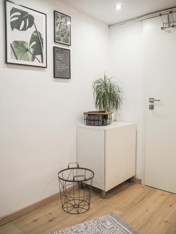 Stylische Wohnung In Ruhiger Lage, Sehr Messenah Laatzen ภายนอก รูปภาพ