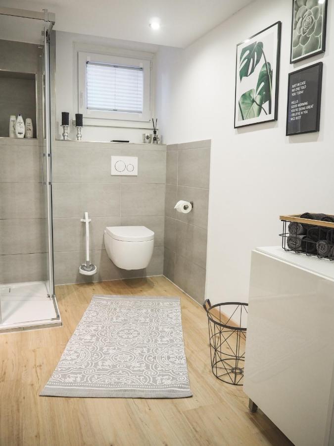 Stylische Wohnung In Ruhiger Lage, Sehr Messenah Laatzen ภายนอก รูปภาพ